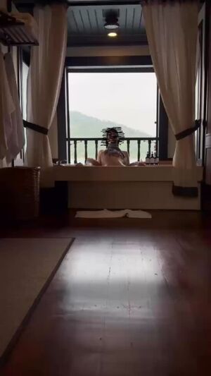 Can you see my back and ass while giving the BJ of my life ?