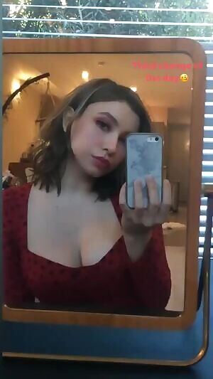 Love Katelyn Nacon's lips and tits