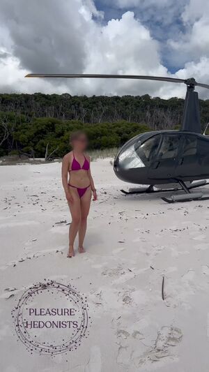 Flashing on the beach