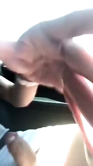 Please don't do this driving, you can cause an accident