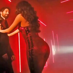 Kiara Advani 🍑💦