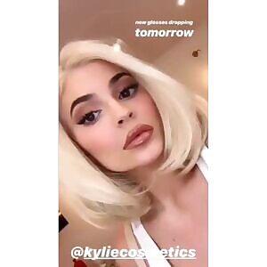 Kylie Jenner would be the best face fuck