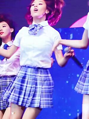 JIHYO - Massive jiggle!