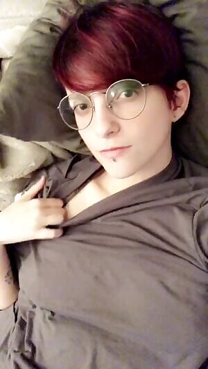 a lil gif since y’all seem to like my wax as much as i do 😇