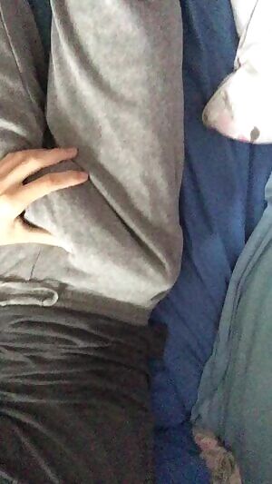 Good outlines in grey sweats