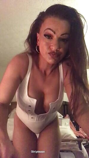 Just a Little Dance....Maybe a Little bit More than That! 😉😉😈😈😘😘