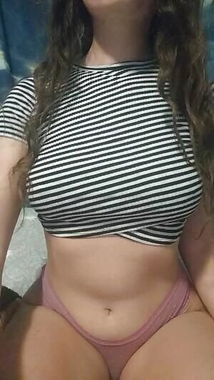 Happy to show my tits off with a little gif ;)