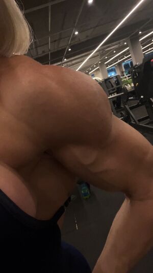 Muscle Mommies Muscles Muscular Girl