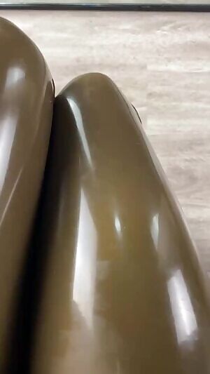 Smoky latex leg rubbing