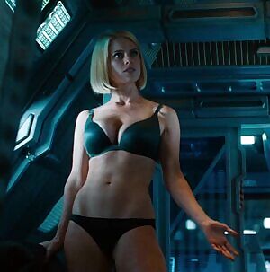Alice Eve's stunning bod