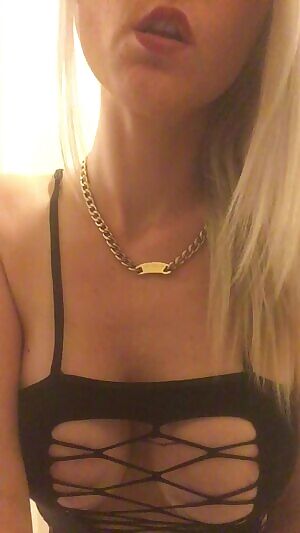 Trying on and taking off my new dress ❤️