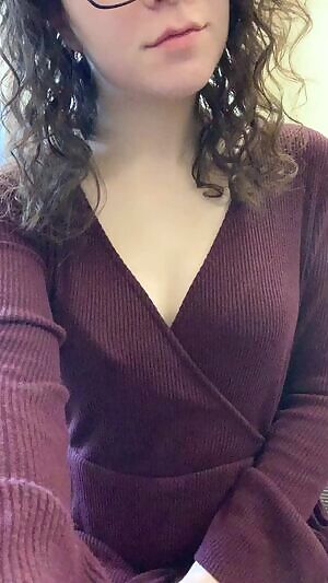 decided not to wear panties to work today 😉