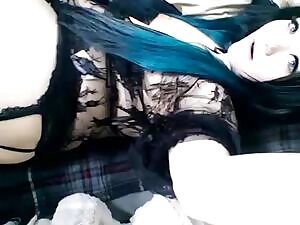 I'm on late tonight! Come spend the rest of the night getting freaakyyy with me :)