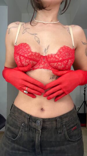 Arms Up Amateur Armpits OnlyFans Solo