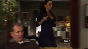 Sofia Vergara bouncing around