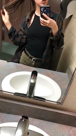 I’m in class, but I have a craving to ruin weak men. What’s a Goddess to do? // 🍑 //