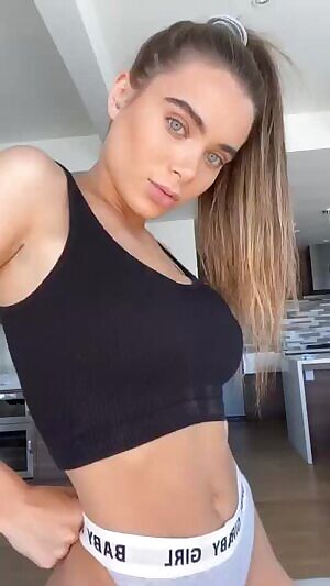 Love jerking off to Lana Rhoades