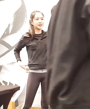 Apink - Naeun: Tight Little Lady