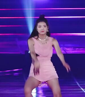 ITZY - Lia feat. Chaeryeong