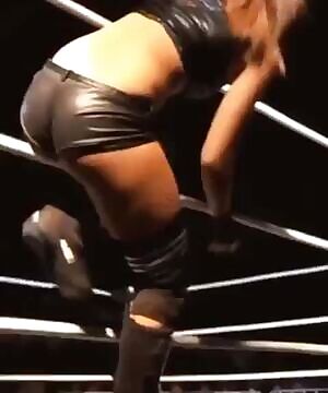 Dakota Kai thick fuckable ass jiggling