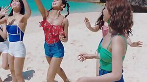 TWICE - Jihyo, Momo & Tzuyu