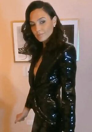 Gal Gadot is so sexy