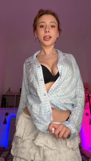 Fit Petite Amateur Big Tits Boobs