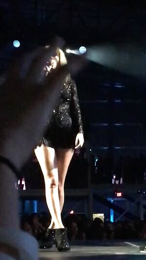 159 Does anyone else constantly fantasize about Taylor Swift's legs?