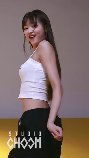 Oh My Girl - Yooa dance practice teaser