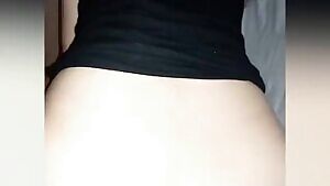 Amateur Reverse Squat Fucking to Shivering Orgasm