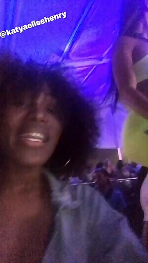 In a guy shoulders II