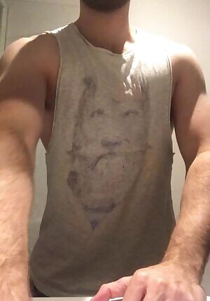 Sunday striptease - I could use a hand 😈😏