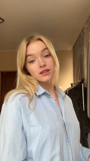 Arisa Hanyu Aya Kisaki Babe Charley Atwell