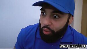 Lexi Luna – Creampie From The Delivery