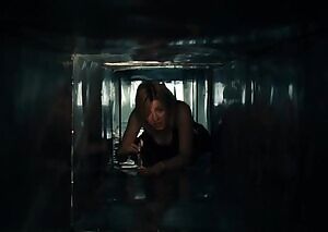 Elisha Cuthbert bouncing in Captivity