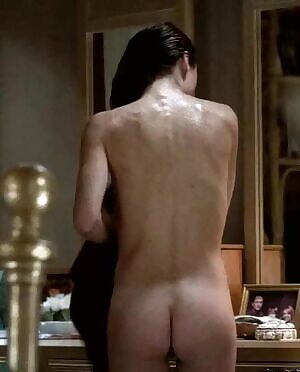 Keri Russell's amazing body in The Americans