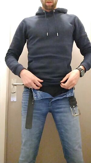 Yes! Monday! Hard at work 😋 wish I had a helping hand here! 37M4F