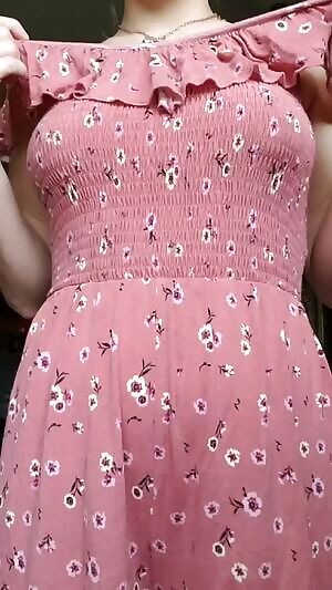 Online now and ready to make you cum. Spoil me baby, you'll want to 💕💕