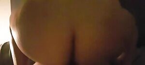 I think y'all enjoy watching cu dripping out of a freshly ucked pussy