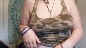 Titty drop! Follow the link in the coments to see more of me!