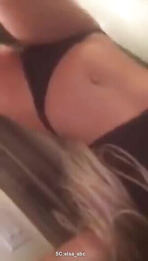 I love to make sex on camera.snapchat elsa_abc