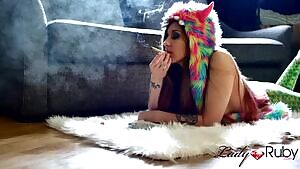 This hat is so soft and fluffy I love it ! This joint is pretty good too