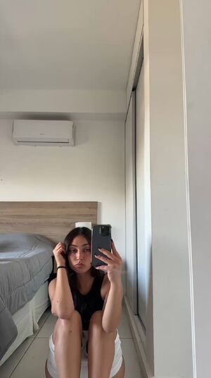 If I sent this full vid to you rn, will you masturbate x
