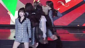 Twice - Jihyo dropping it