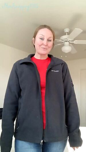 A quick “mom jeans” peel, with a not so hot angle, before heading back out the door... maybe a part two with a redo for later today??