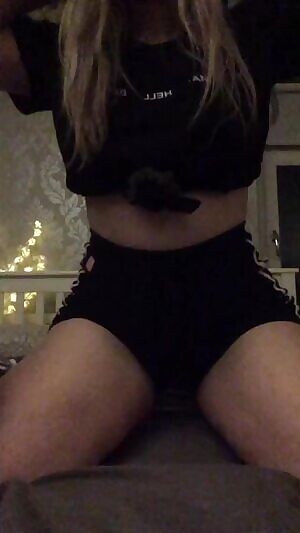 First titty drop 🤪