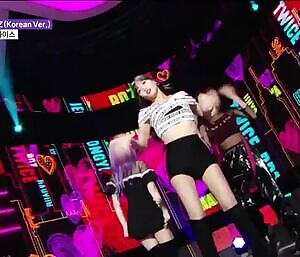 Twice - Momo, Sana & Jihyo