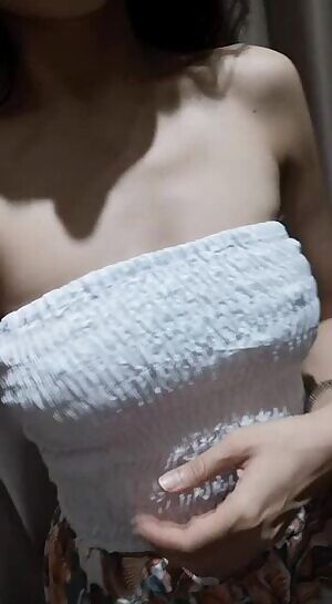 Should I even get this top if it looks better off? 🤔