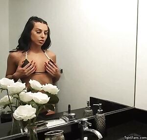 Chanel Santini prepares for a date