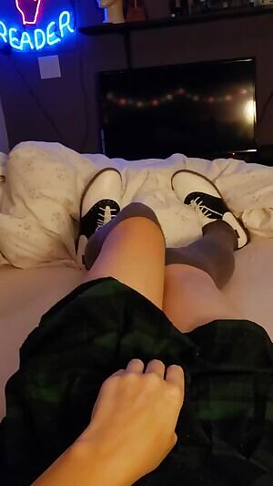 Squirming with horniness :3